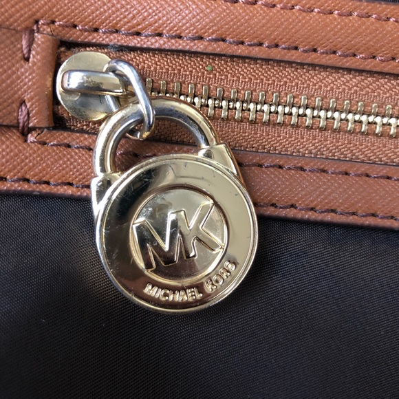 Michael Kors tote - Picture 6 of 8